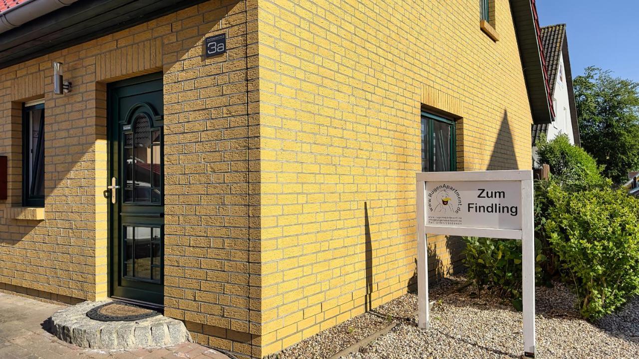 Zum Findling Goehren (Ruegen)